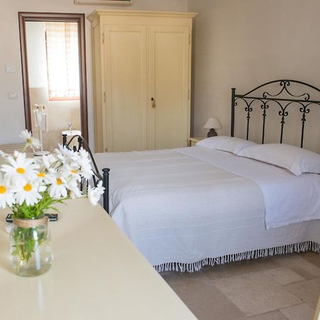 La Vigna Vecchia Guest House Фазано Екстериор снимка
