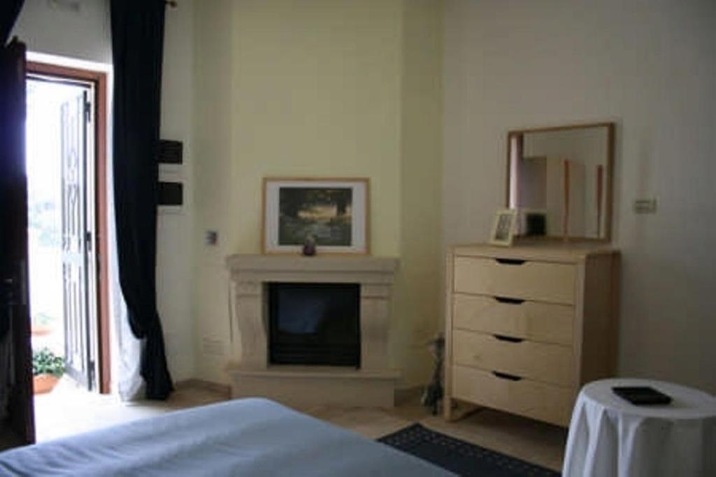 La Vigna Vecchia Guest House Фазано Екстериор снимка